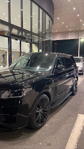 The Range Rover Chauffeur place picture